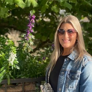 Meet your Posher, Andrea